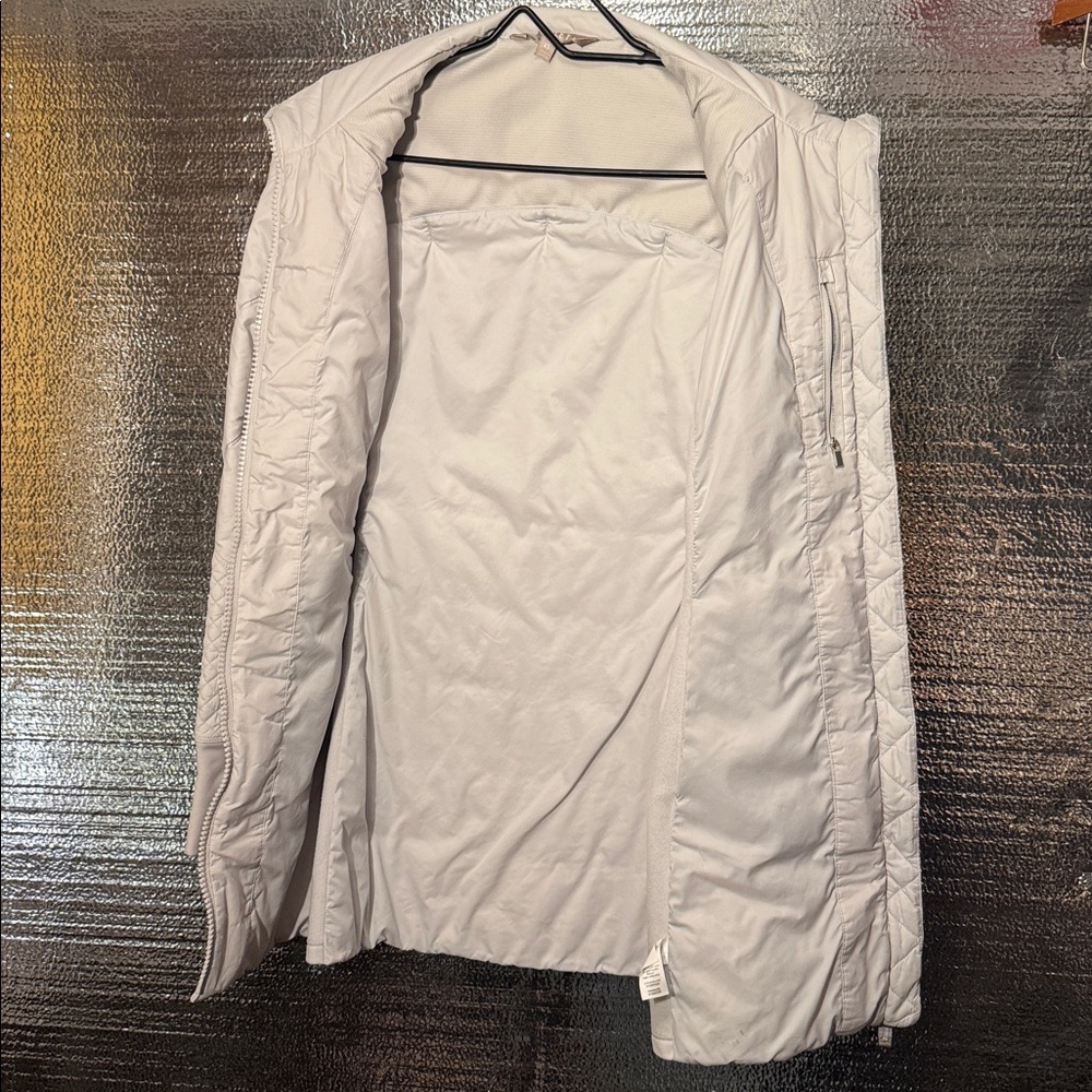 Athleta Primaloft Jacket. XS - Picture 8 of 13